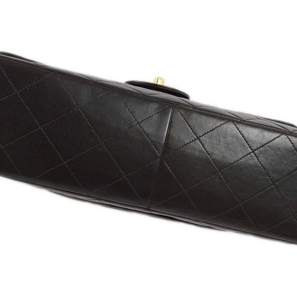 CHANEL Black Lambskin Jumbo Classic Flap Shoulder Bag 181634 - Picture 4 of 10